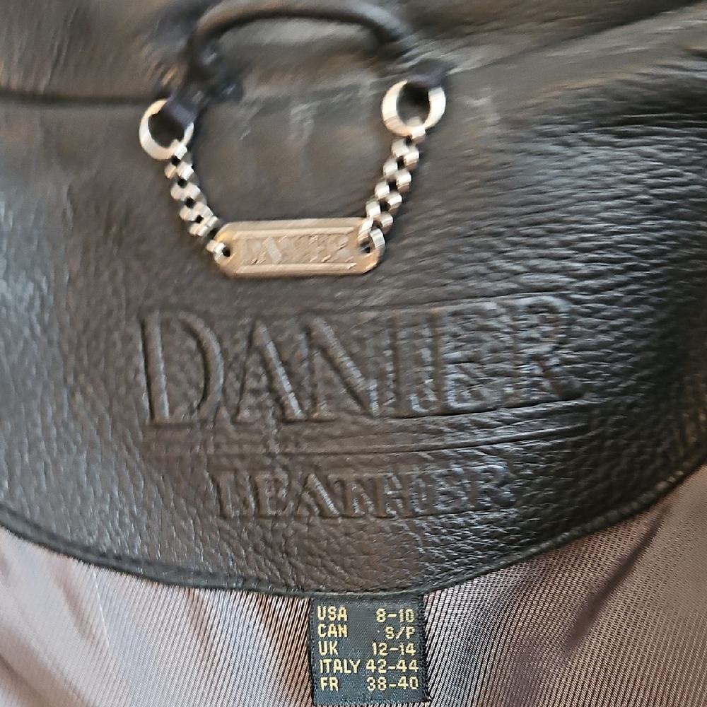 Danier Black Leather Shirt Jacket - Picture 6 of 6